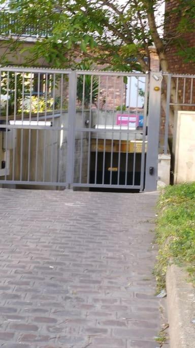 Joli Appart A 10 Minutes De Paris En Metro - Parking Offert Saint-Ouen  Exterior foto